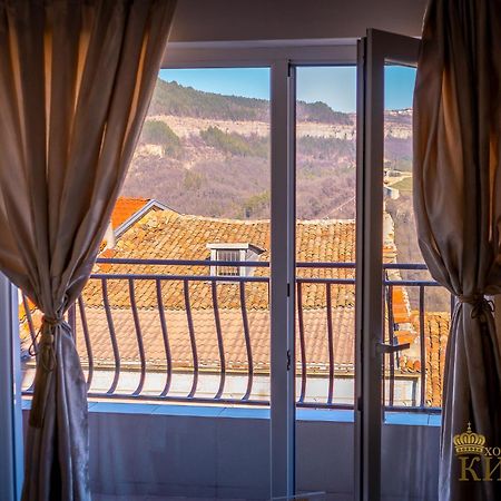 Hotel Kiev ヴェリコ・タルノヴォ エクステリア 写真