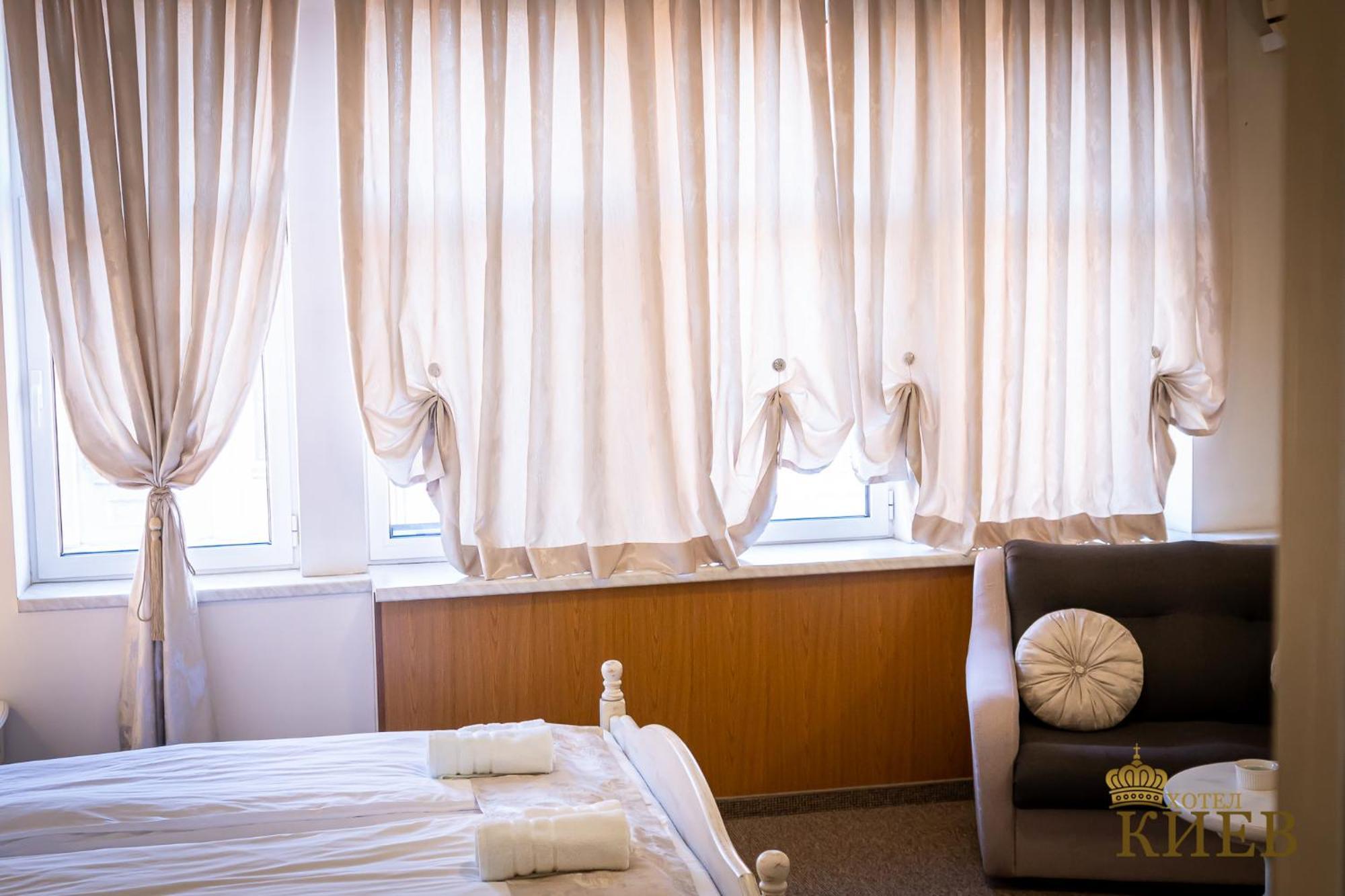 Hotel Kiev ヴェリコ・タルノヴォ エクステリア 写真
