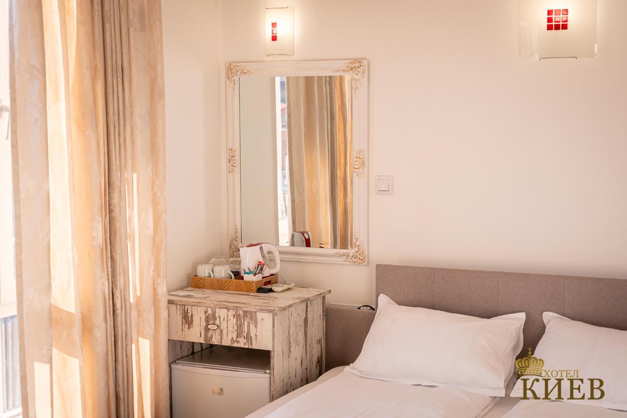 Hotel Kiev ヴェリコ・タルノヴォ エクステリア 写真